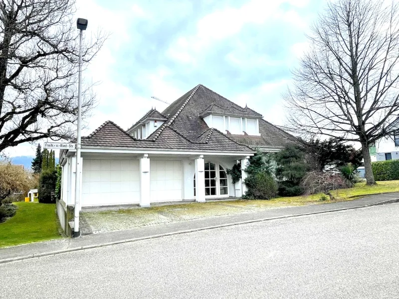 Ansicht - Haus kaufen in Appenweier - TOP Villa in bester Lage von Nesselried