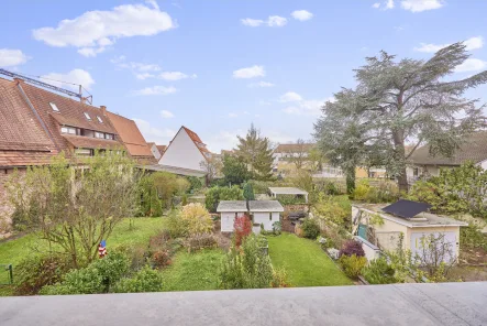 Aussicht von der Süd-Loggia aus. - Wohnung kaufen in Mannheim - Denkmal geschützte stilvolle 3-4 Zimmer-ETW in ausgebauter Scheune in Mannheim-Seckenheim.