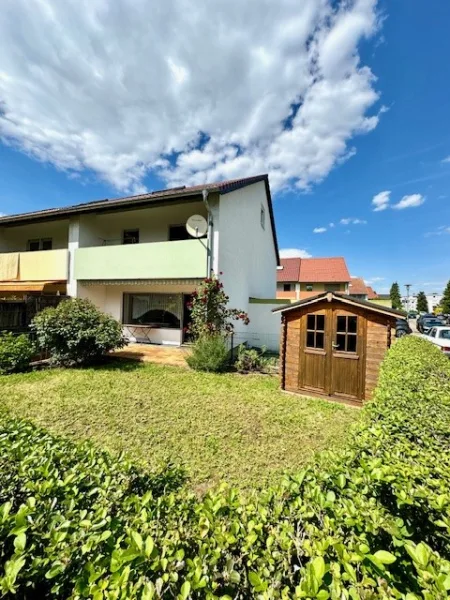 Ansicht Haus und Garten - Haus kaufen in Heddesheim - Großzügiges Reihenendwohnhaus in ruhiger Lage in Heddesheim.