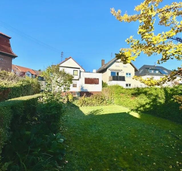 Garten - Haus kaufen in Mannheim - Freistehendes stilvolles Einfamilienhaus mitten in MA-Friedrichsfeld.