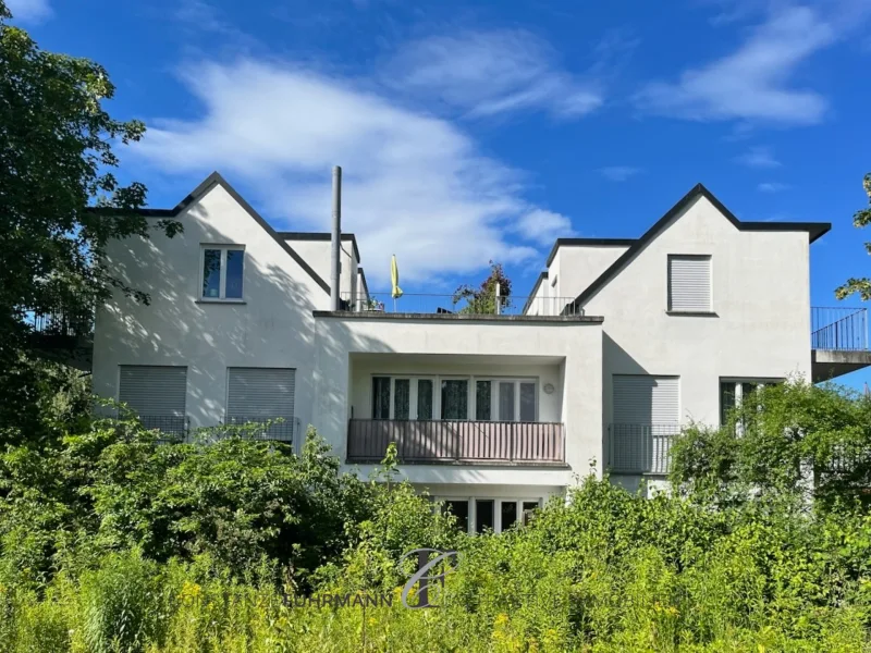 Ansicht von Süd-West - Wohnung kaufen in Radolfzell am Bodensee - 4 % Rendite: Gemütliche 2-Zimmer-ETW mit Blick ins Grüne und Tiefgaragenplatz, stadtnah!