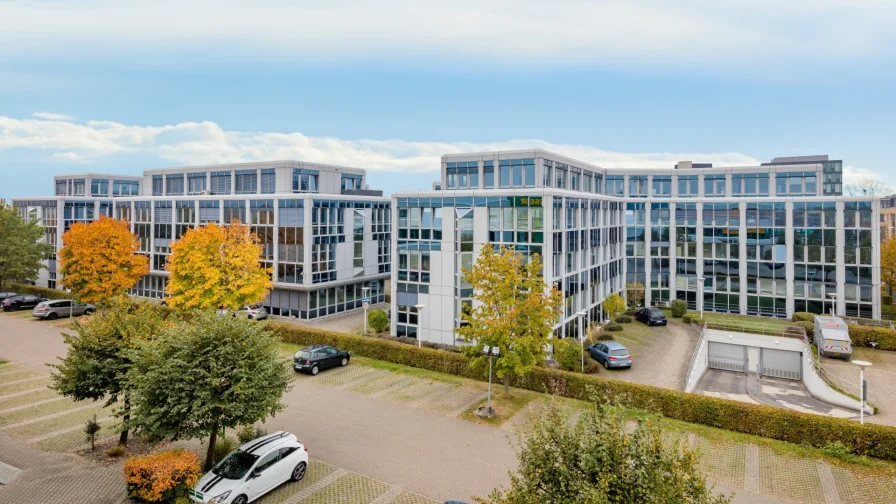 Der "EURO-BÜRO-PARK" liegt direkt in verkehrsgünstiger Lage am Autobahnzubringer Freiburg-Süd