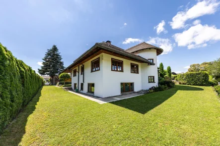   - Haus kaufen in Gaienhofen - Landhausvilla mit beeindruckendem Garten in Gaienhofen am Bodensee !