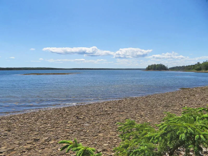 Cape Breton - 23 Hektar mit Atlantik-Zugangsrecht 