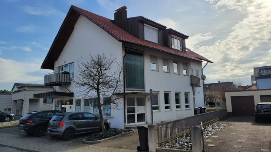 Ansicht - Wohnung kaufen in Karlsruhe - Gemütliche 1-Zimmer Wohnung mit Balkon in KA-Neureut