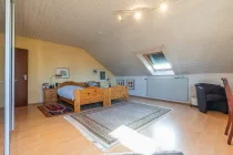 Elternschlafzimmer DG