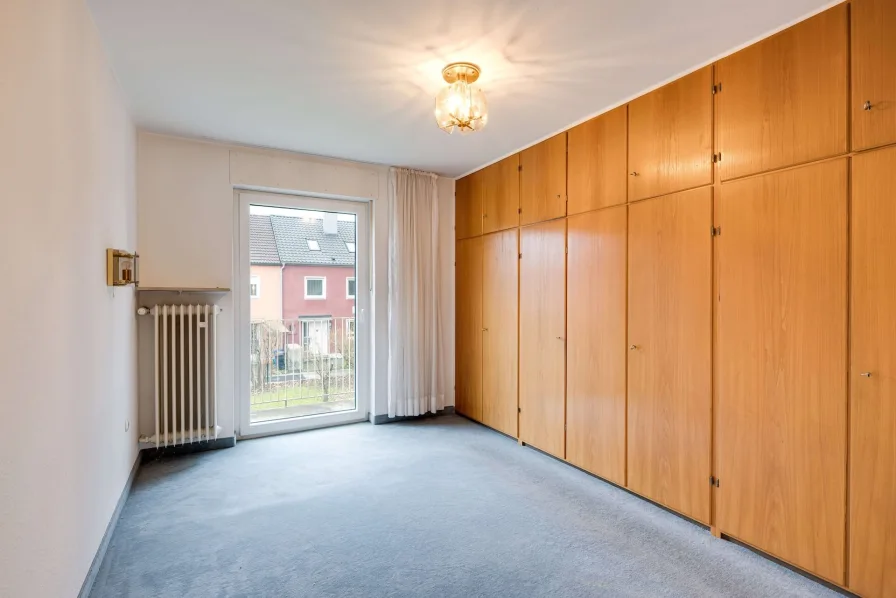 Schlafzimmer mit Ankleidezimmer