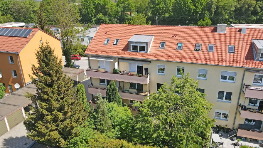 Außenansicht Süd-West - Wohnung kaufen in Gröbenzell - Sonnige 3-Zimmer-Wohnung mit Süd-West-Balkon in Gröbenzell S3