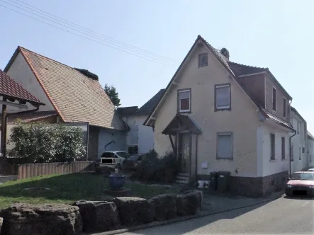 2-FH, Pfaffenrot - Haus kaufen in Marxzell - Sanierungsbed. 2-FH mit viel Fläche, großer Scheune und Schuppen, Pfaffenrot
