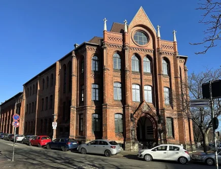 Fassade - Büro/Praxis mieten in Hildesheim - Hildesheim: Historisches Haus verjüngt und stilvoll geliefert