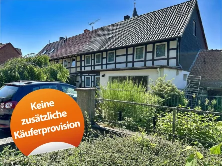 Außenansicht - Haus kaufen in Lamspringe - Lamspringe-Sehlem: Reihenendhaus mit Anbau, ohne Käuferprovision