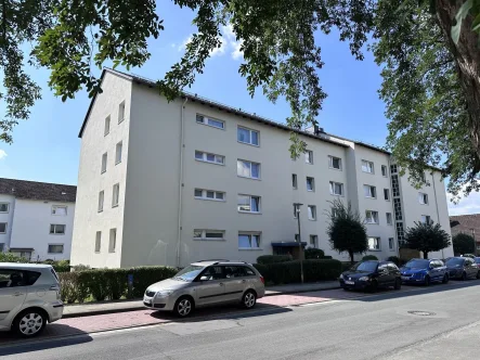 Hausansicht - Wohnung kaufen in Burgdorf - Burgdorf/Weststadt: Ruhig gelegene 2-Zimmer-Wohnung