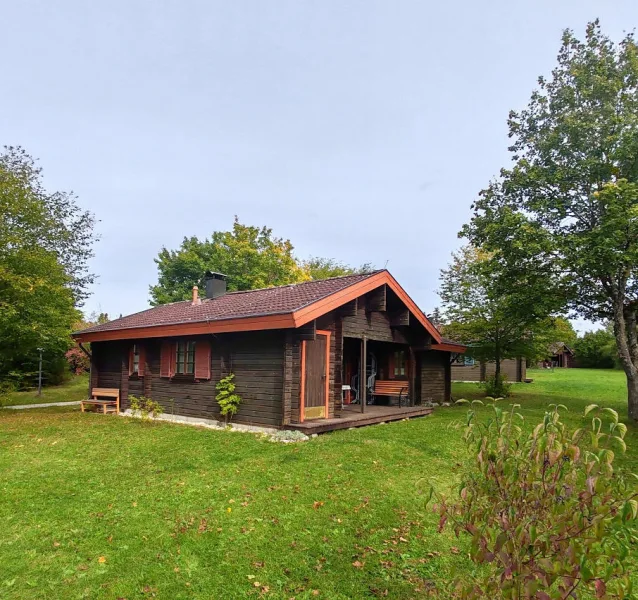 Südwest Ansicht - Haus kaufen in Hayingen-Ferienpark - Lauterdörfle - Ferienhaus Renditeobjekt