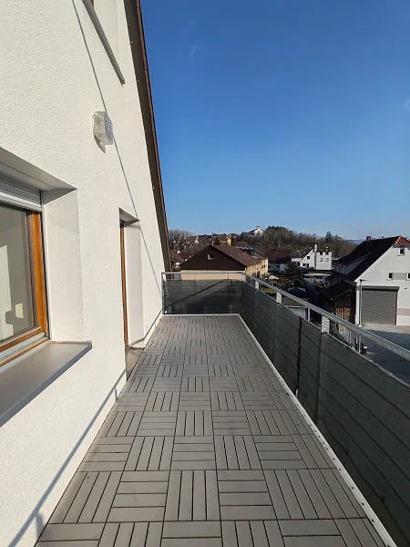 Balkon - Wohnung mieten in Neckartenzlingen - 3 Zimmer Mietwohnung