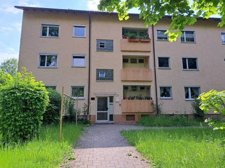 Vorderseite - Wohnung kaufen in Stuttgart / Heumaden - Die Wohnung nach Ihren Wünschen!