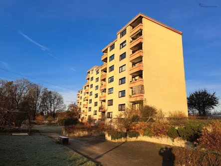Ansicht Wohnblock - Wohnung kaufen in Weinstadt / Großheppach - Perfekt für Familien mit Kinder