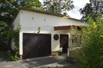 Garage mit Schuppen