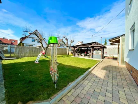 Mutlangen - Haus kaufen in Mutlangen - Großzügiges freistehendes Einfamilienhaus in ruhiger Lage von Mutlangen!