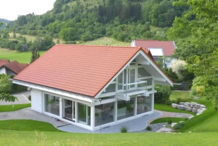 Bad Überkingen - Haus kaufen in Bad Überkingen - Für gehobene Ansprüche! Luxuriöses HUF-Haus in herrlicher Aussichtslage!