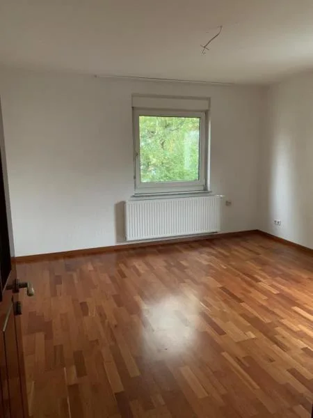 Wohn- und Esszimmer - Wohnung kaufen in Stuttgart - Kapitalanleger aufgepasst! Attraktive 3 Zimmer Wohnung mit ca. 5% Rendite!