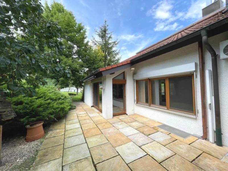 Bad Ditzenbach - Haus kaufen in Bad Ditzenbach - Verwirklichen Sie Ihren Traum! Schönes Einfamilienhaus mit Blick ins Grüne!