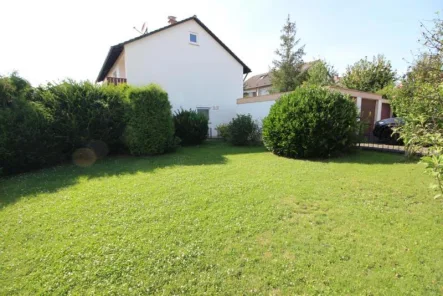 Böblingen - Haus kaufen in Altdorf - Für Gartenliebhaber! Interessante Doppelhaushälfte mit viel Platz!