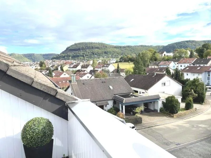 Geislingen (Steige) - Wohnung kaufen in Geislingen (Steige) - Aussicht genießen! Schöne 3.5 Zimmer-Wohnung für gehobene Ansprüche!