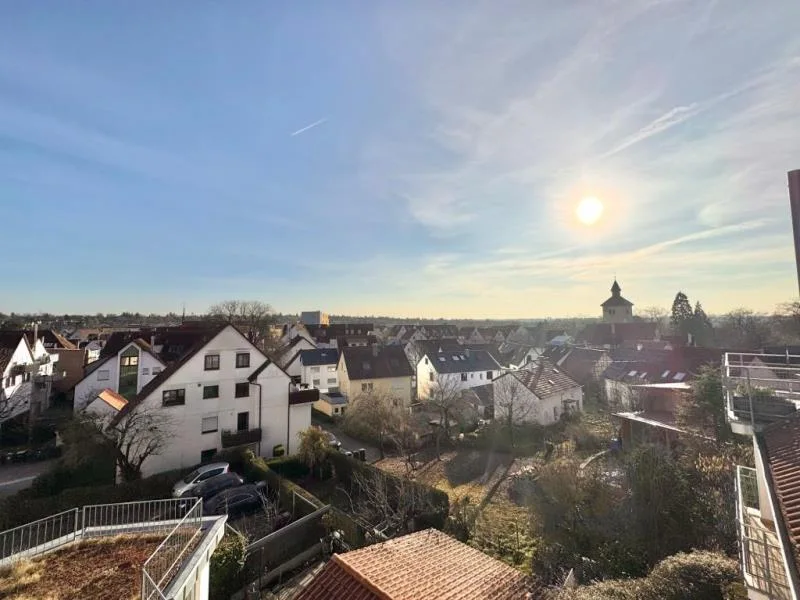 Aussicht Loggia - Wohnung kaufen in Asperg - Sofort beziehbar! Geräumige 3,5 Zimmer-Wohnung in Asperg mit Loggia!