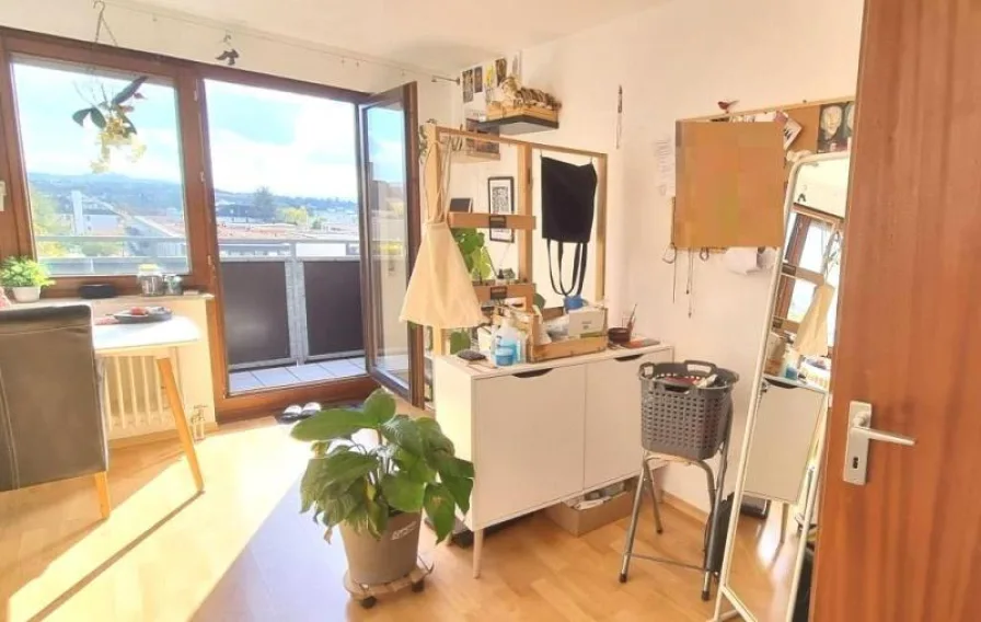 Stuttgart - Wohnung kaufen in Stuttgart  - Ideale Gelegenheit! Interessantes helles 1 Zimmer-Apartment in Stuttgart!