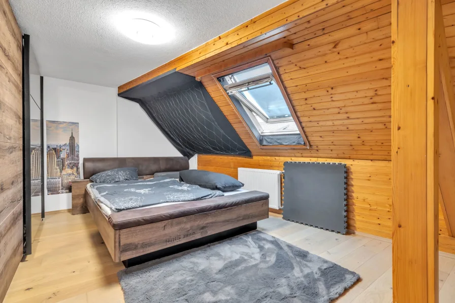 H2 OG Schlafzimmer