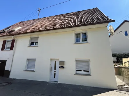 Ansicht - Haus kaufen in Oberndorf am Neckar / Bochingen - Doppelhaushälfte in Oberndorf-Bochingen