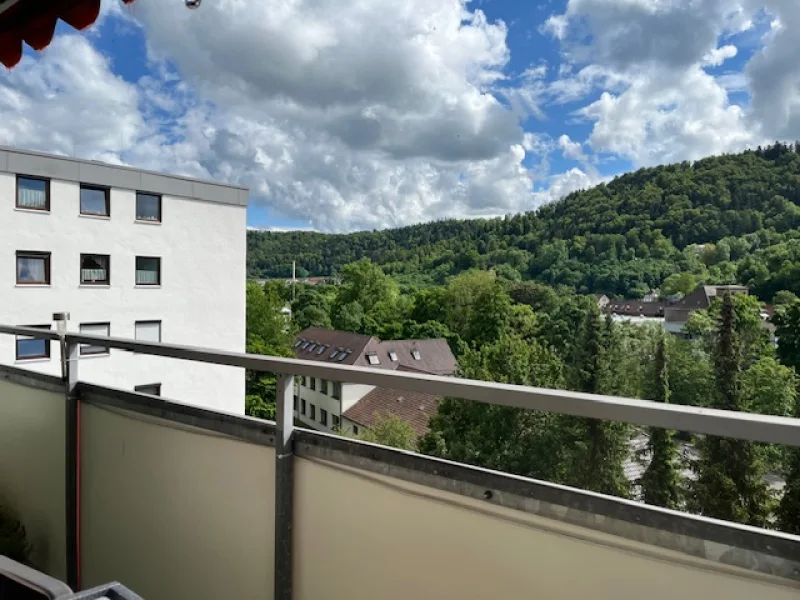 Aussicht - Wohnung kaufen in Oberndorf am Neckar - !4 Zimmer Wohnung mit Balkon, Garage und herrlichem Ausblick!