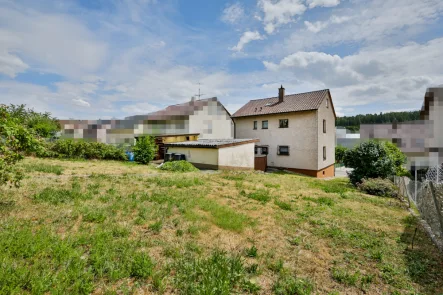 Großes Grundstück  - Haus kaufen in Niefern-Öschelbronn - Viel Platz! Zweifamilienhaus in Öschelbronn