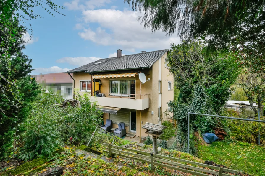 Rückansicht  - Haus kaufen in Niefern-Öschelbronn - Viel Platz! Zweifamilienhaus in Niefern