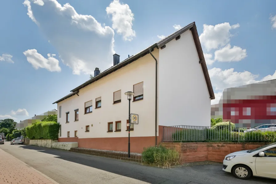 Außenansicht - Haus kaufen in Engelsbrand / Grunbach - Kapitalanlage und Eigennutzung möglich!