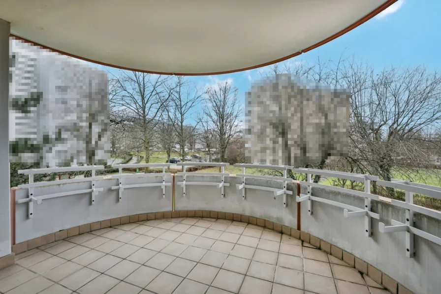 Überdachter Balkon - Wohnung kaufen in Pforzheim / Buckenberg - Wohnen in begehrter ruhiger Wohnlage mit Aussicht ins Grüne!