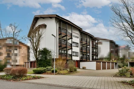 Außenansicht - Wohnung kaufen in Neuenbürg - Einziehen oder Vermieten! Freundliche 2,5 Zi Whg. mit Balkon u. Garage in Neuenbürg zu verkaufen!