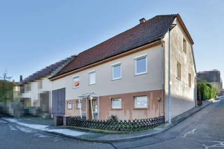 Ansicht  - Haus kaufen in Wurmberg - Wohnhaus mit Scheune und Ausbaureserve