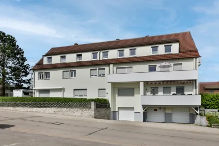 Rückansicht - Wohnung kaufen in Ötisheim - TOP ZUSTAND - TOP INVESTMENT!