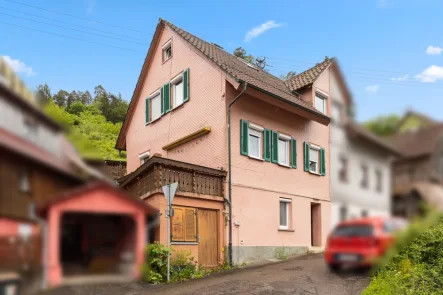 Außenansicht - Haus kaufen in Bad Wildbad - Frei werdend: Der Traum vom Eigenheim!