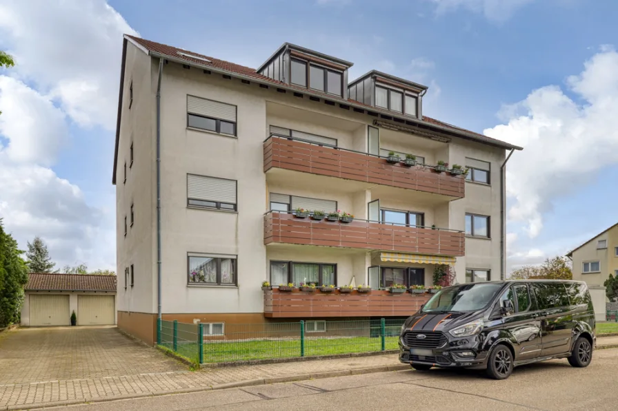 Straßenansicht - Wohnung kaufen in Stutensee - Schöne Wohnung zum Träumen