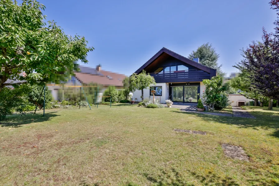 Viel Platz für die ganze Familie! - Haus kaufen in Mühlacker - Zweifamilienhaus in bester Lage!