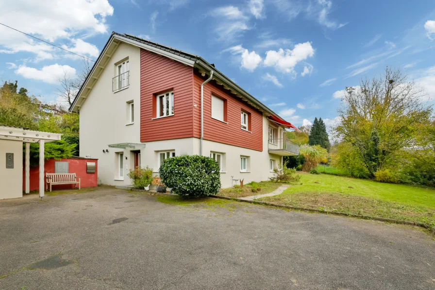 Außenansicht - Haus kaufen in Baden-Baden - Attraktives Wohnen für die junge Familie.Hier fühlen Sie sich wohl!