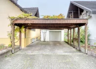 Carport und Garage