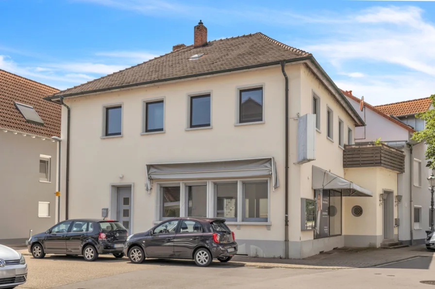 Titelbild - Haus kaufen in Eggenstein-Leopoldshafen - Potenzial entfesseln: Vielseitiges Haus in Eggenstein-Leopoldshafen mit grenzenlosen Möglichkeiten