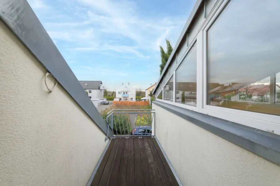 Balkon Wohnung OG rechts