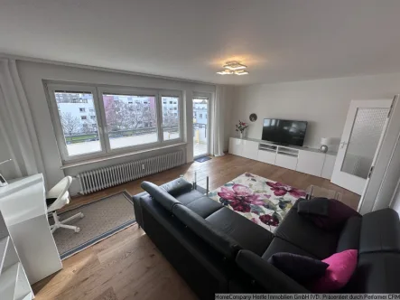 Wohnzimmer - Wohnung mieten in Denzlingen - Gemütlich und modern möbliert mit Wohnküche und großem Süd-Balkon für 3-12 Monate in Denzlingen