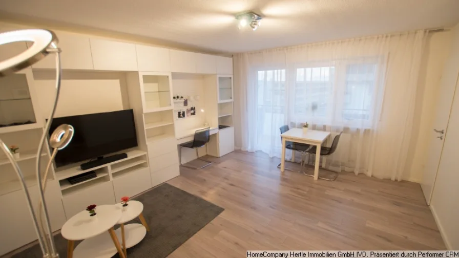 Wohnbereich - Wohnung mieten in Gundelfingen - Charmant & modern möbliert mit Balkon für 3-6 Monate in Gundelfingen