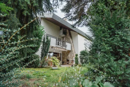 . - Haus kaufen in Sachsenheim - Charmantes Haus in nächster Nähe zur Natur - Raum für kreative Gestaltung