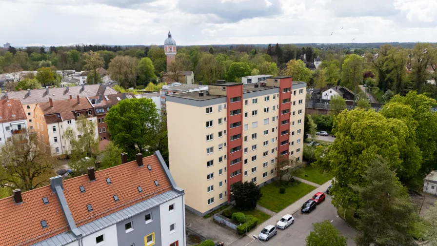 Titelbild - Wohnung kaufen in Neu-Ulm - ATTRAKTIVE 3-ZIMMER-WOHNUNG MIT PARKMÖGLICHKEIT IN NEU-ULM